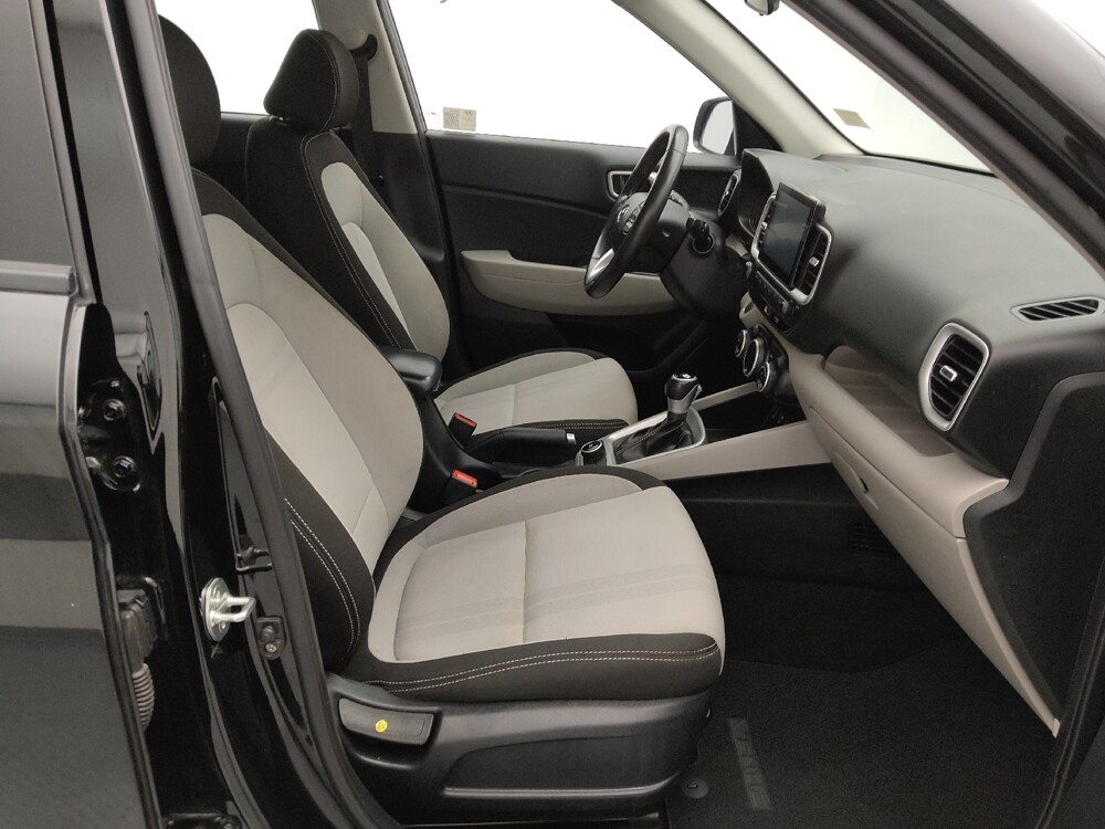 2024 Hyundai Venue in Independence, MO 64055 - 18108874 21