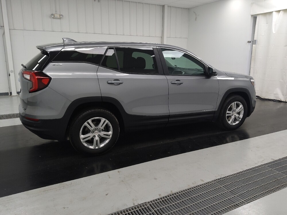 2024 GMC Terrain in St. Louis, MO 63125 - 18108877 10