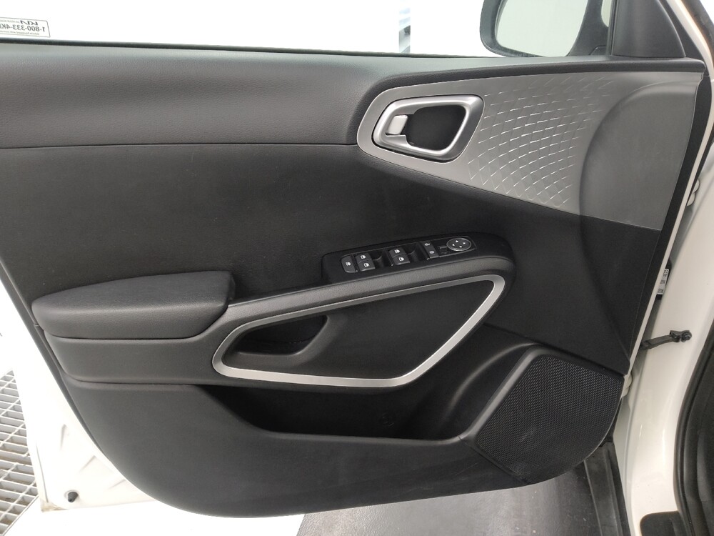 2023 Kia Soul in St. Louis, MO 63125 - 18108879 27