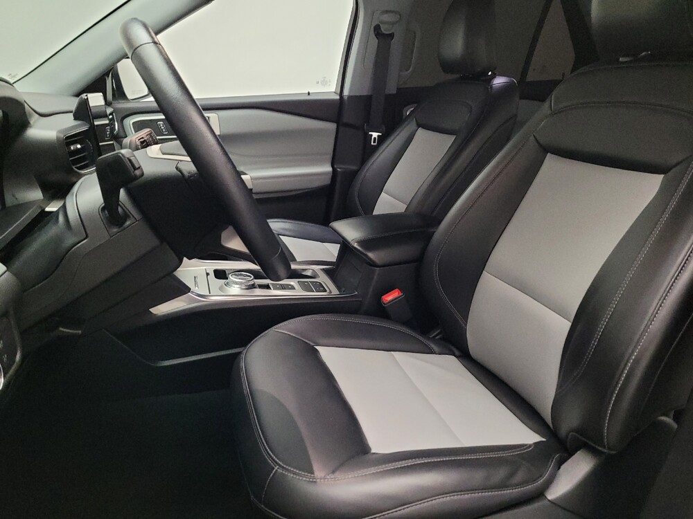 2022 Ford Explorer in Downey, CA 90241 - 18108884 17