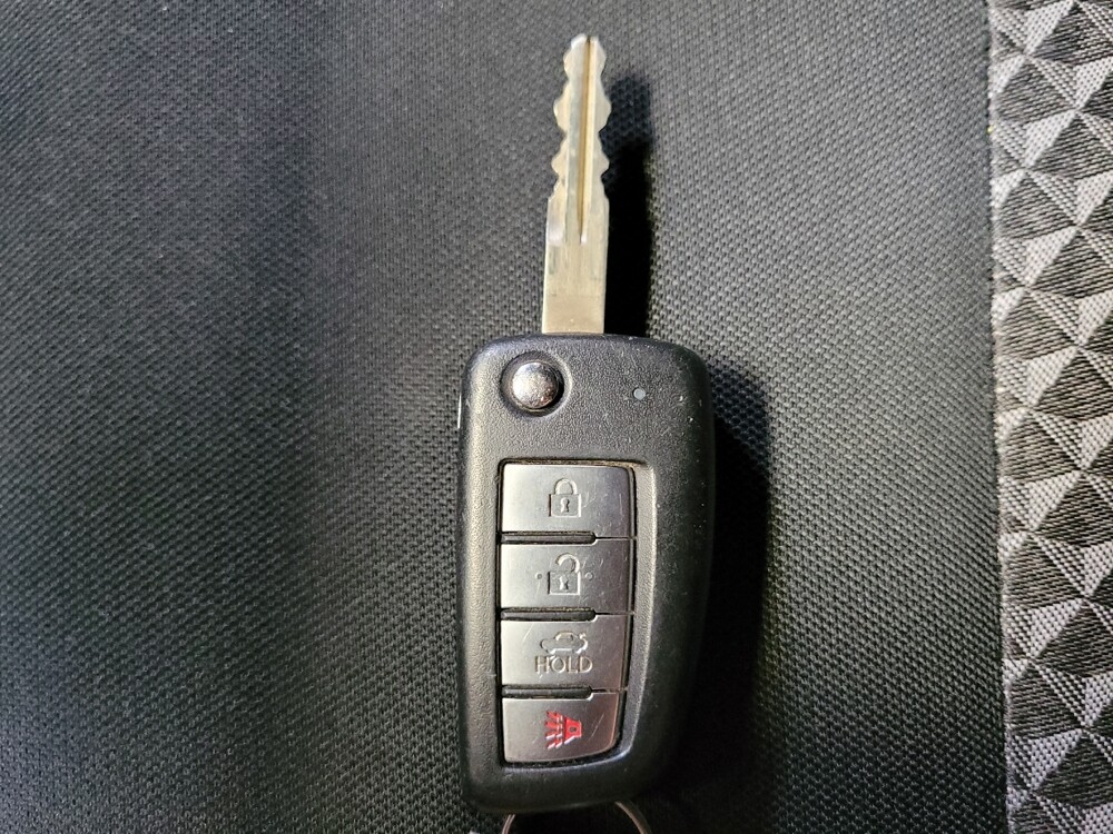 2022 Nissan Versa in Downey, CA 90241 - 18108885 32