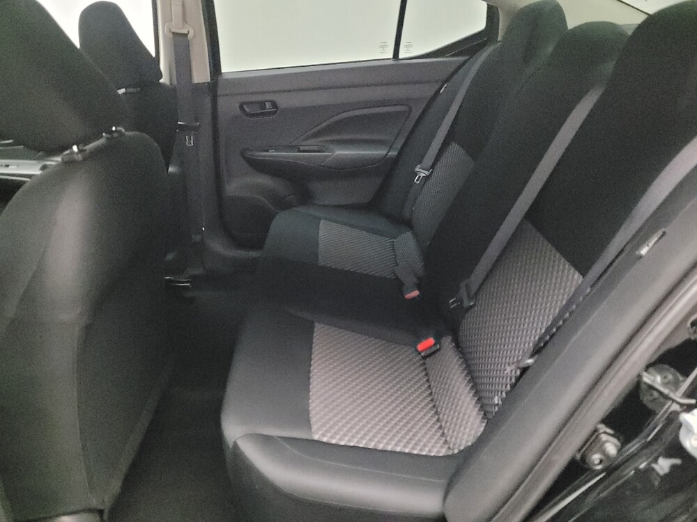 2022 Nissan Versa in Downey, CA 90241 - 18108885 18