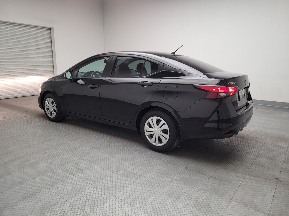 2022 Nissan Versa in Downey, CA 90241 - 18108885 3