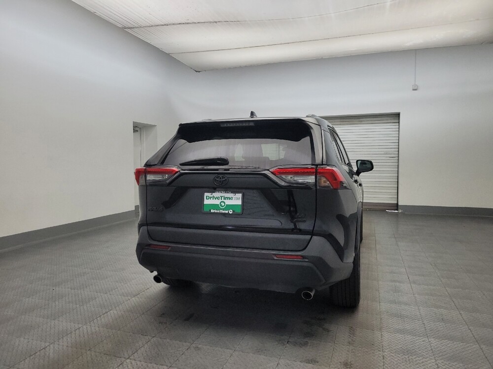 2021 Toyota RAV4 in Glendale, AZ 85301 - 18108890 7