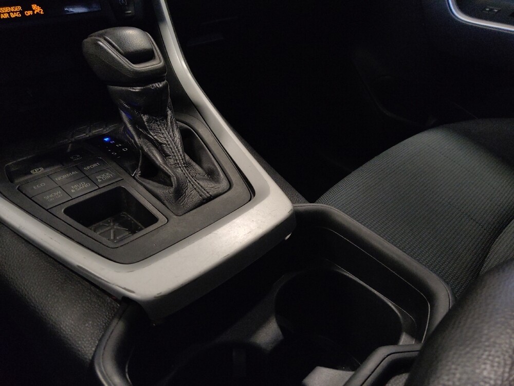 2021 Toyota RAV4 in Glendale, AZ 85301 - 18108890 26