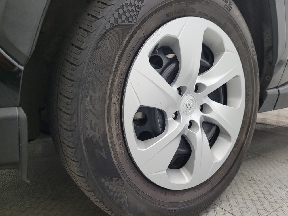 2021 Toyota RAV4 in Glendale, AZ 85301 - 18108890 31