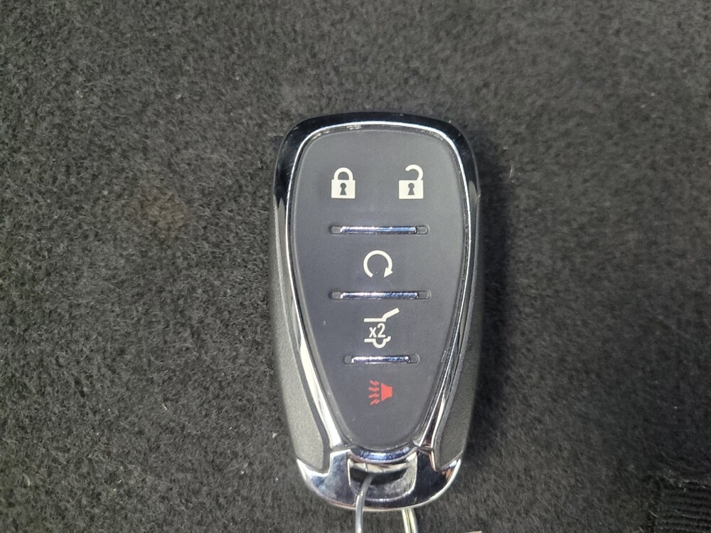 2020 Chevrolet Equinox in Highland, IN 46322 - 18108897 32