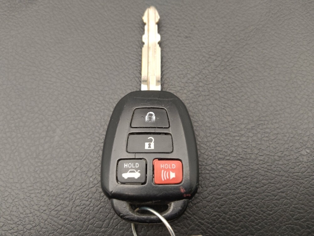 2017 Toyota Camry in Denver, CO 80012 - 18108901 32