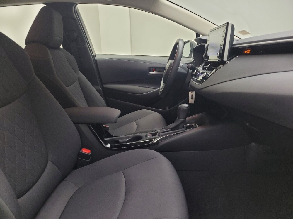 2021 Toyota Corolla in Grand Rapids, MI 49508 - 18108922 21