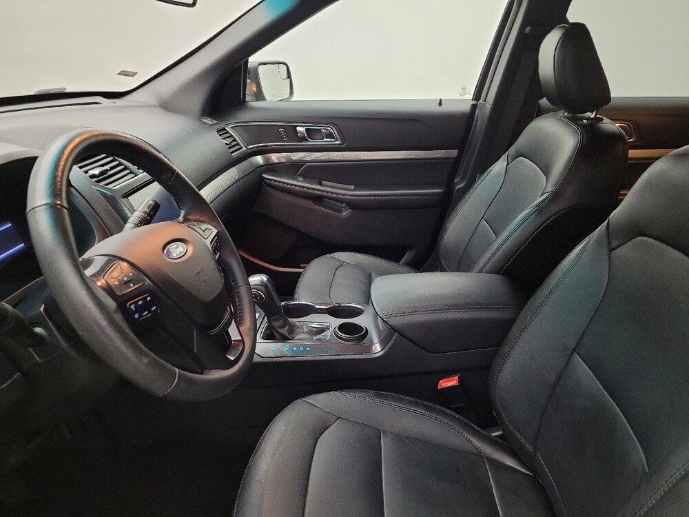 2018 Ford Explorer in Columbus, OH 43231 - 18108939 17