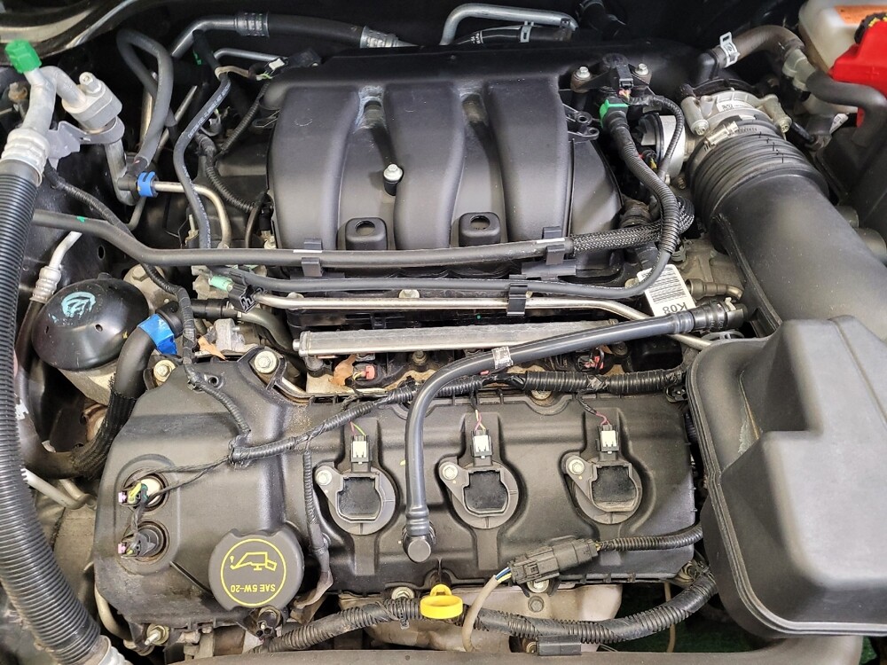 2018 Ford Explorer in Columbus, OH 43231 - 18108939 30