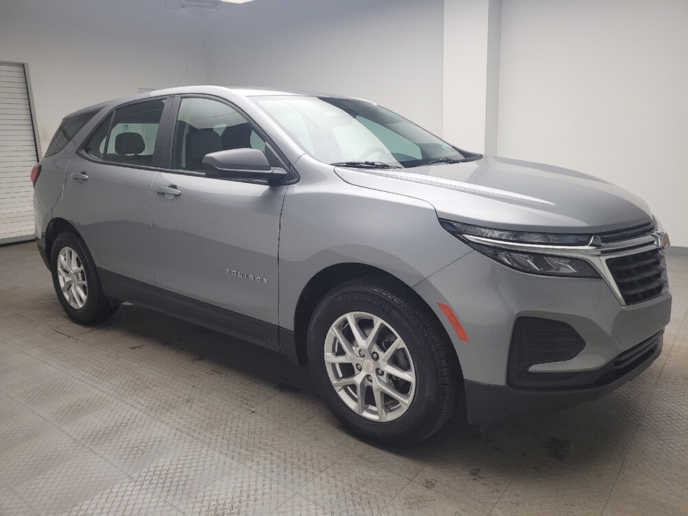 2024 Chevrolet Equinox in Eastpointe, MI 48021 - 18108940 11