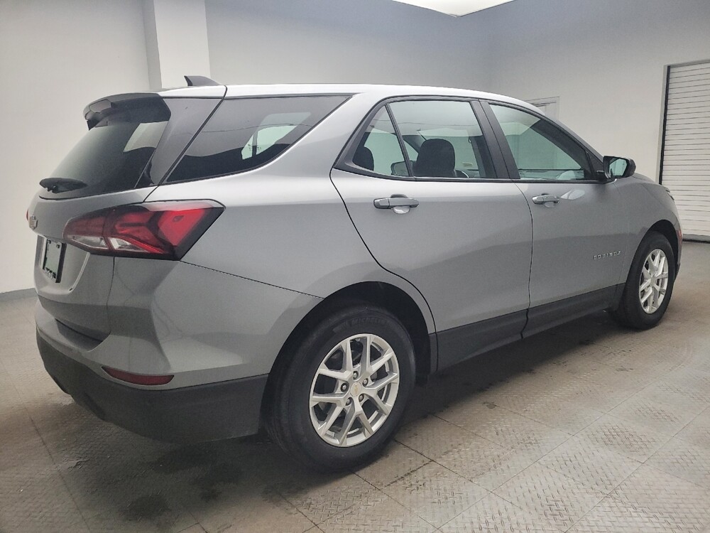 2024 Chevrolet Equinox in Eastpointe, MI 48021 - 18108940 10