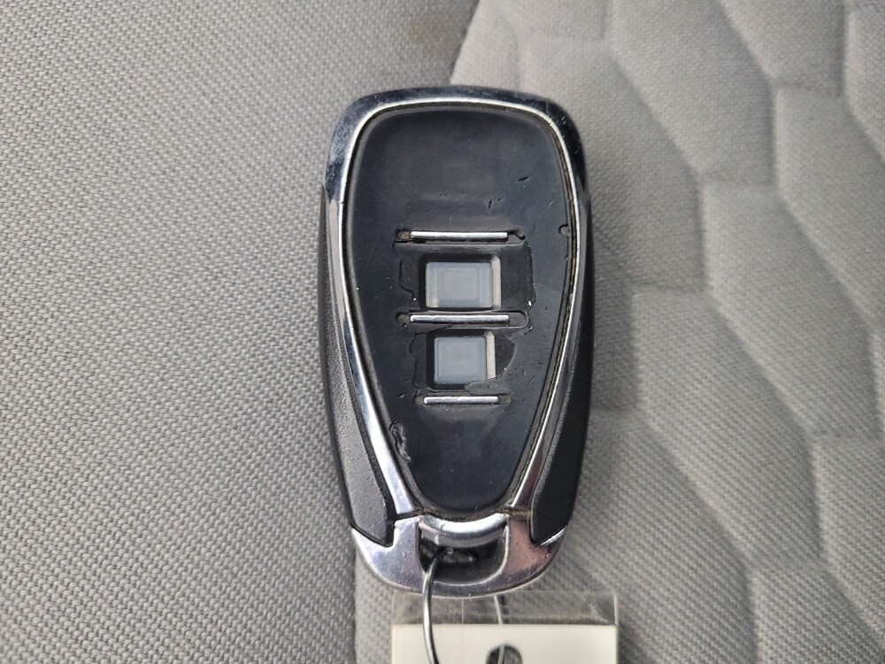 2020 Chevrolet Equinox in Ft Wayne, IN 46805 - 18108951 32