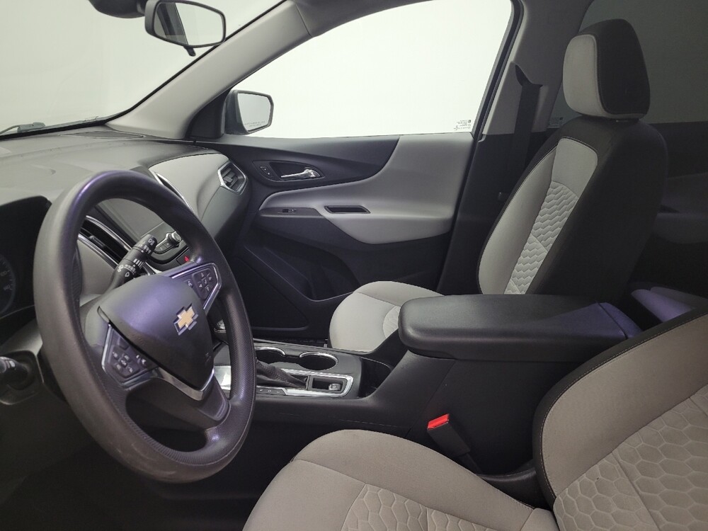 2020 Chevrolet Equinox in Ft Wayne, IN 46805 - 18108951 17