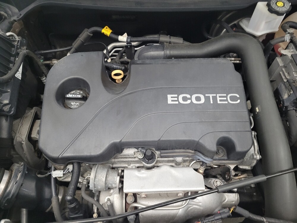 2020 Chevrolet Equinox in Ft Wayne, IN 46805 - 18108951 30