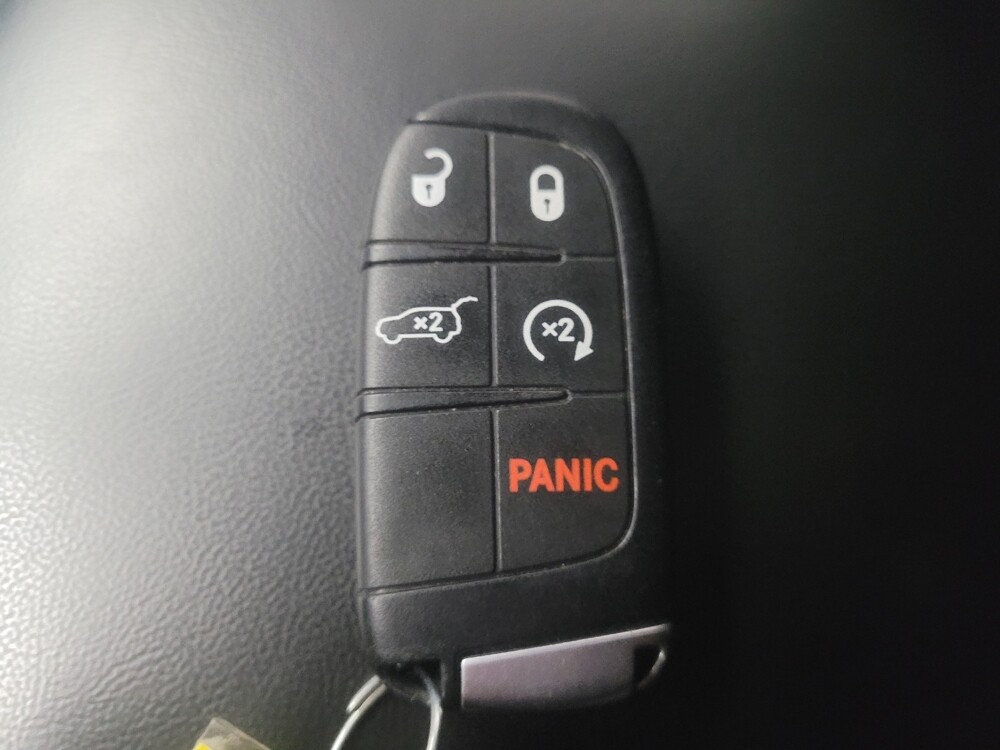 2018 Jeep Grand Cherokee in Indianapolis, IN 46222 - 18108958 32