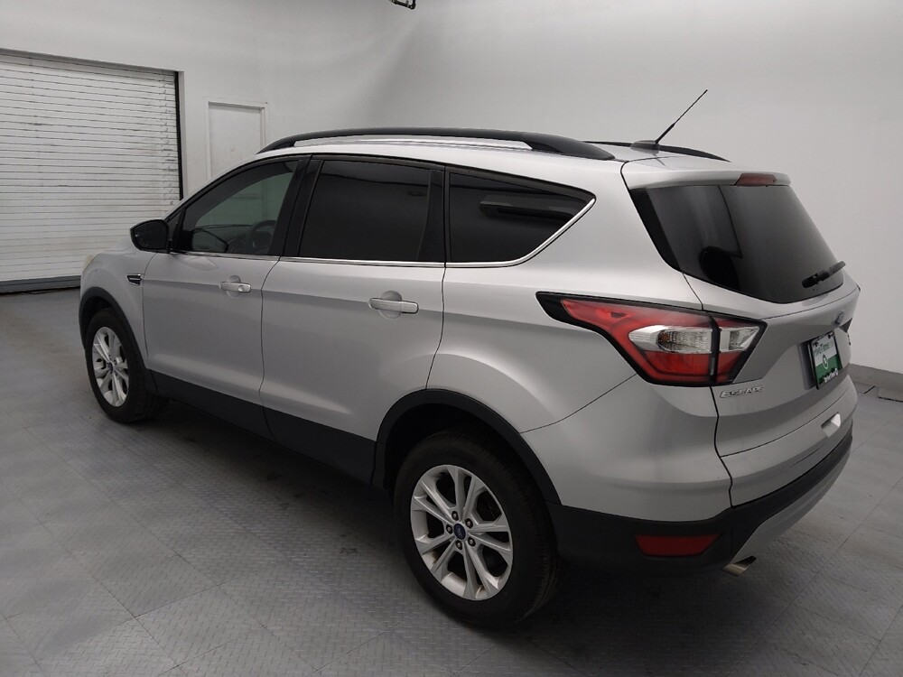2018 Ford Escape in Greenville, SC 29607 - 18108962 3