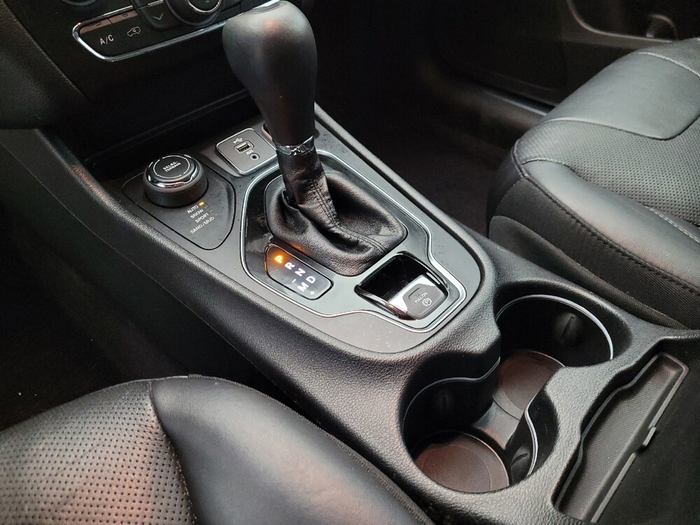 2019 Jeep Cherokee in Mesa, AZ 85210 - 18108981 26