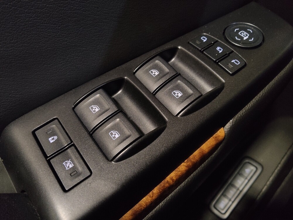 2017 Chevrolet Suburban in West Palm Beach, FL 33409 - 18108983 27