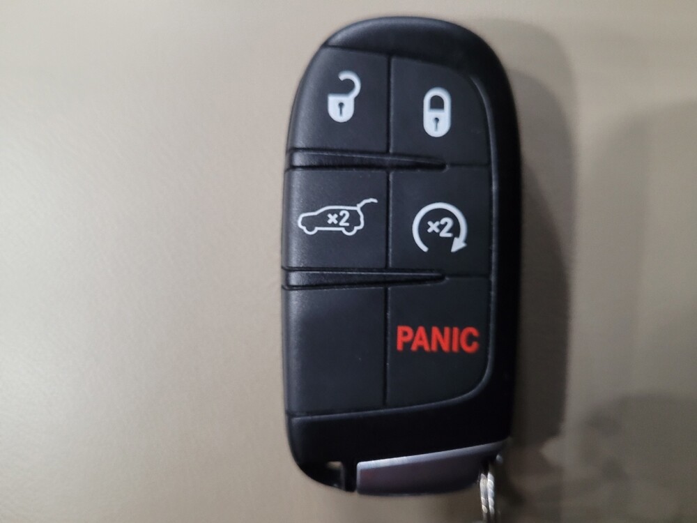 2020 Jeep Grand Cherokee in Woodbridge, VA 22191 - 18108986 32