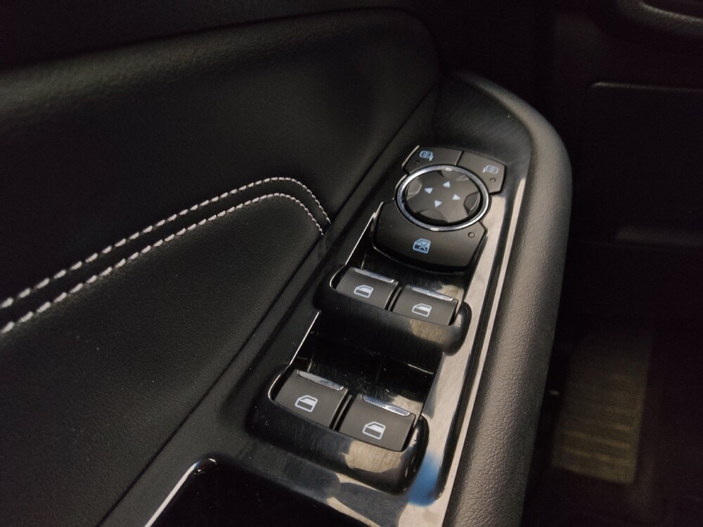 2018 Ford Edge in St. Louis, MO 63136 - 18109006 27