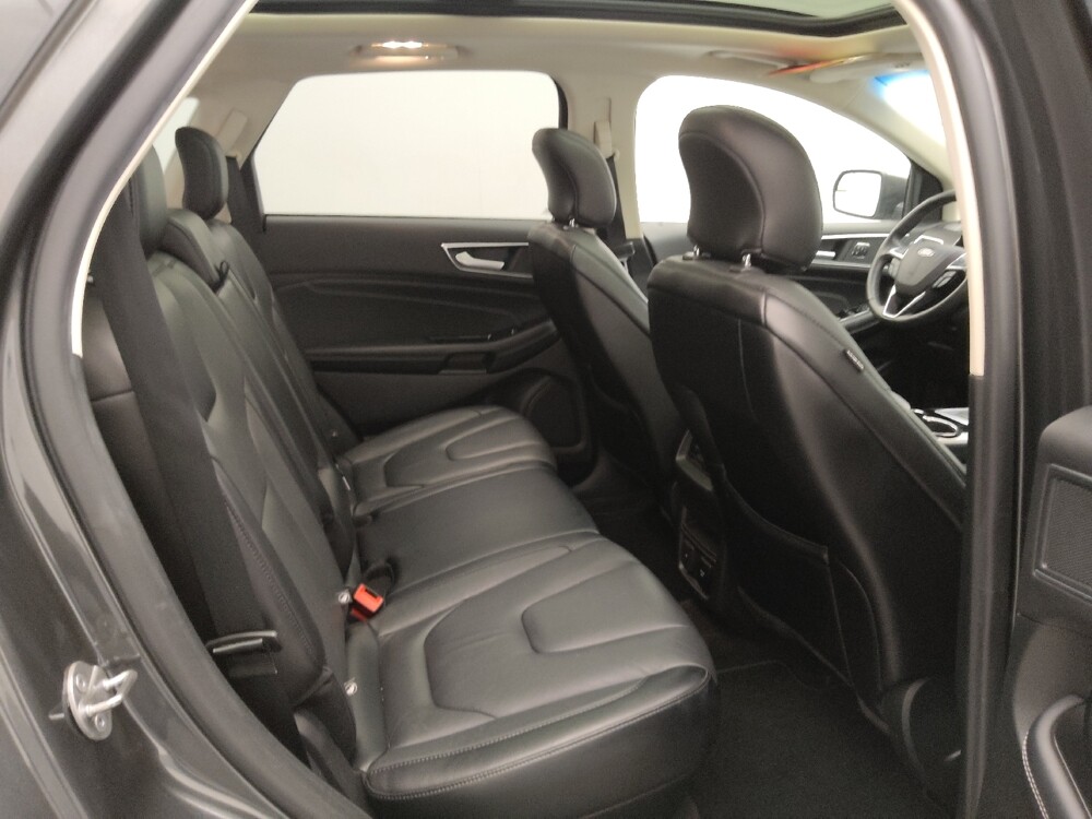 2018 Ford Edge in St. Louis, MO 63136 - 18109006 19