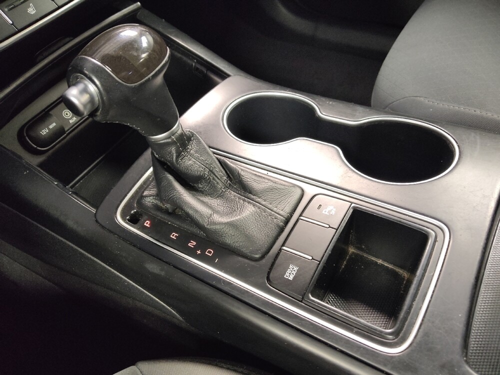 2017 Kia Sorento in Live Oak, TX 78233 - 18109009 26