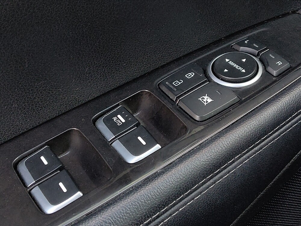 2017 Kia Sorento in Live Oak, TX 78233 - 18109009 27