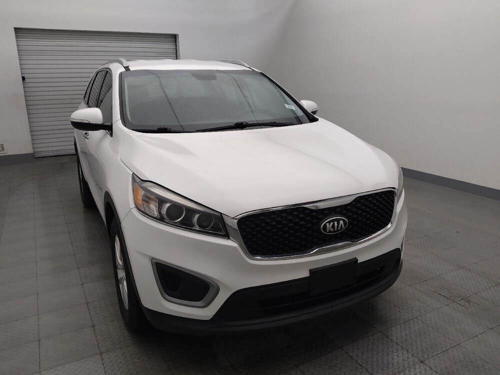 2017 Kia Sorento in Live Oak, TX 78233 - 18109009 14