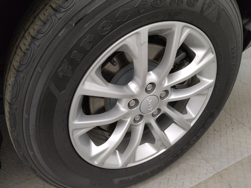 2019 Jeep Cherokee in Lakewood, CO 80215 - 18109030 31