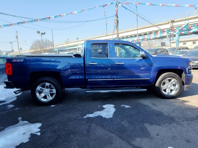 2017 Chevrolet Silverado 1500 in Cinnaminson, NJ 08077 - 18109032 6