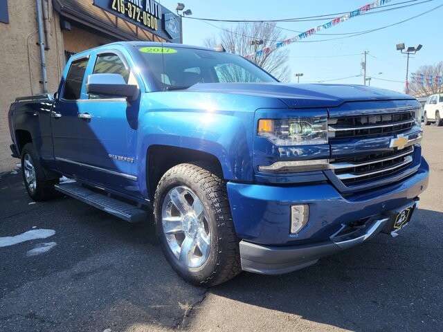 2017 Chevrolet Silverado 1500 in Cinnaminson, NJ 08077 - 18109032 7