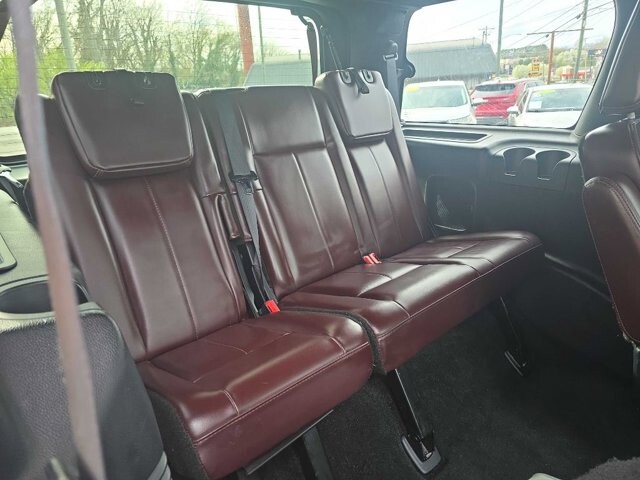 2017 Ford Expedition in Knoxville, TN 37912 - 18109045 13