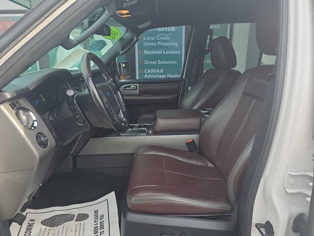 2017 Ford Expedition in Knoxville, TN 37912 - 18109045 7
