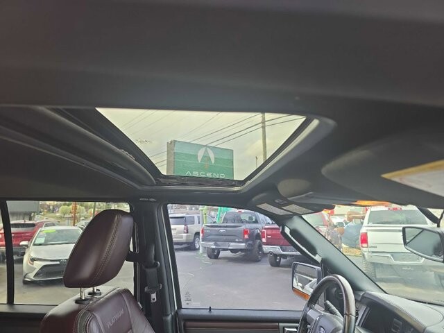 2017 Ford Expedition in Knoxville, TN 37912 - 18109045 12