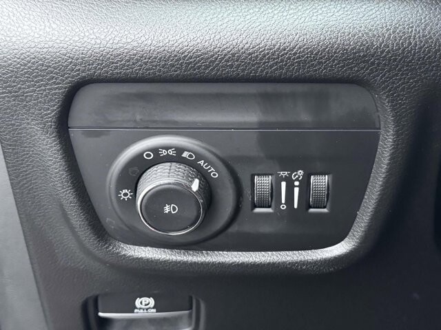 2022 Jeep Grand Cherokee L in Winchester, VA 22602 - 18109053 24