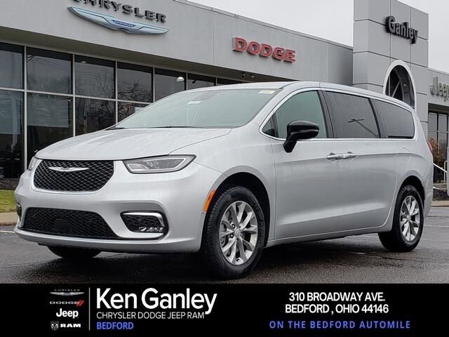 2026 Chrysler Pacifica in Bedford, OH 44146 - 18109065 13