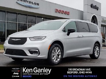 2026 Chrysler Pacifica in Bedford, OH 44146