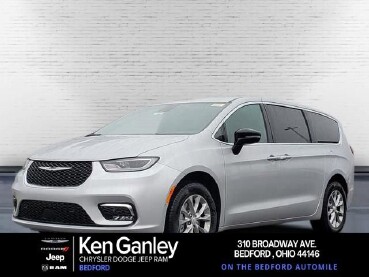 2026 Chrysler Pacifica in Bedford, OH 44146