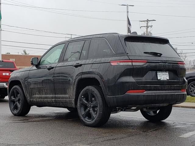 2026 Jeep Grand Cherokee in Bedford, OH 44146 - 18109066 3