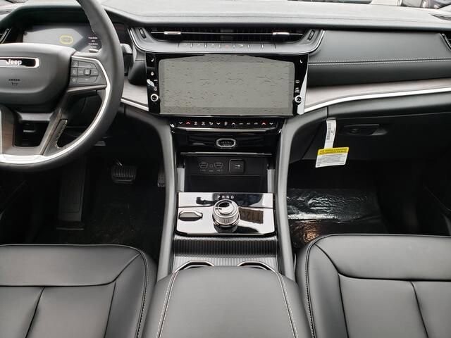 2026 Jeep Grand Cherokee in Bedford, OH 44146 - 18109066 9