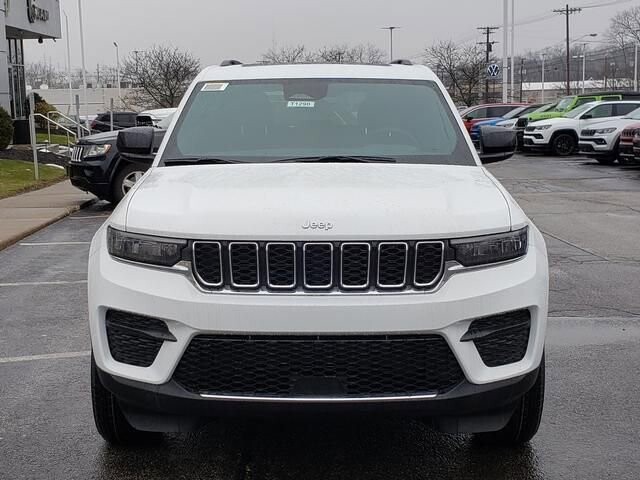 2026 Jeep Grand Cherokee in Bedford, OH 44146 - 18109067 5