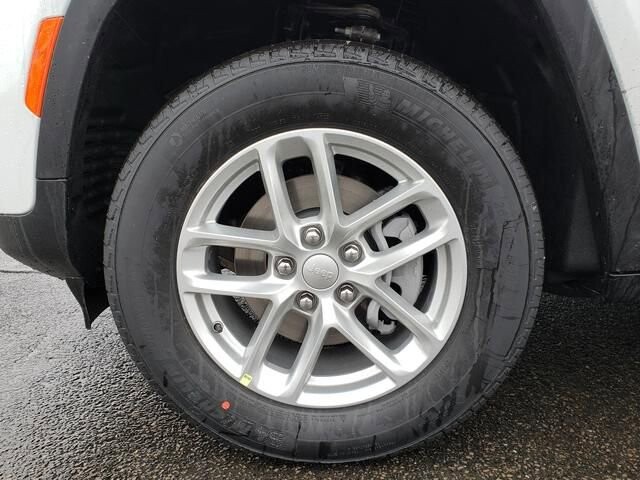 2026 Jeep Grand Cherokee in Bedford, OH 44146 - 18109067 12