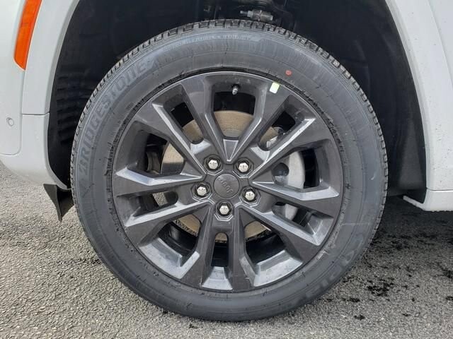 2026 Jeep Grand Cherokee L in Bedford, OH 44146 - 18109068 12