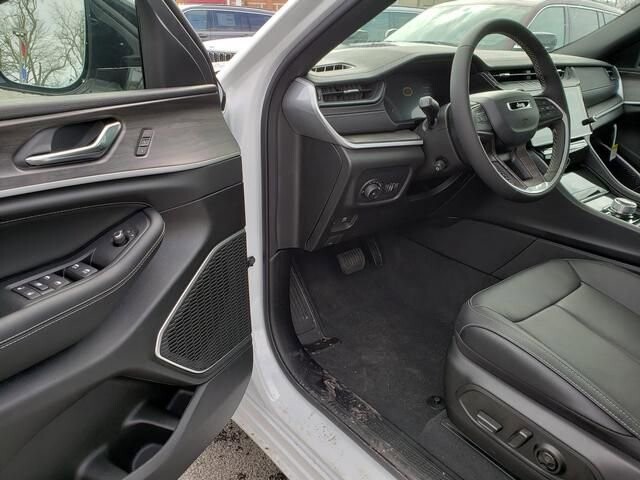 2026 Jeep Grand Cherokee L in Bedford, OH 44146 - 18109068 6