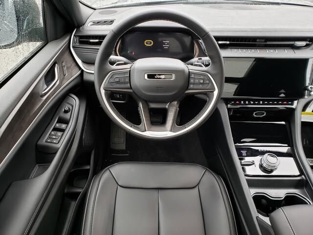 2026 Jeep Grand Cherokee in Bedford, OH 44146 - 18109069 10