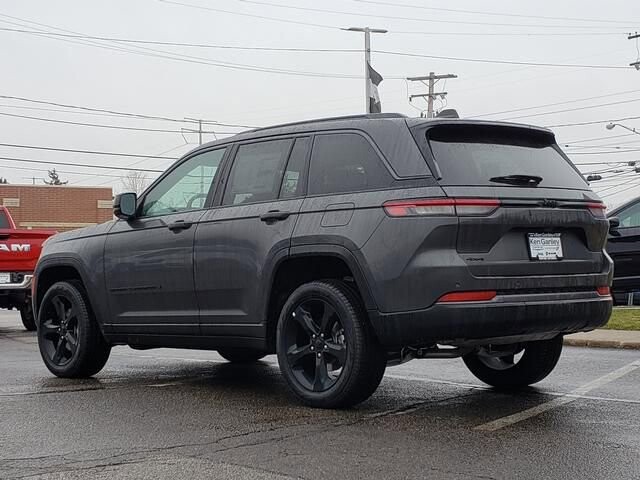 2026 Jeep Grand Cherokee in Bedford, OH 44146 - 18109069 3