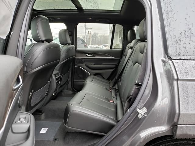 2026 Jeep Grand Cherokee in Bedford, OH 44146 - 18109069 8