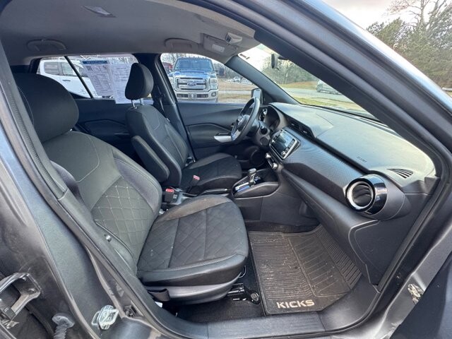 2019 Nissan Kicks in Flowery Branch, GA 30542 - 18109086 11